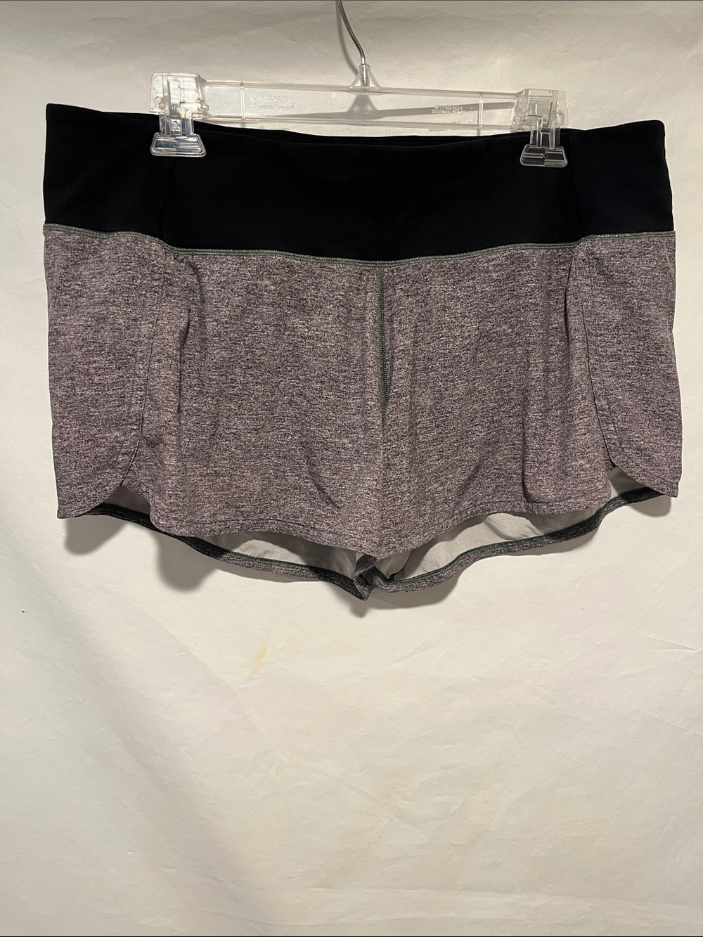 Lululemon Run Times Shorts II Size 12